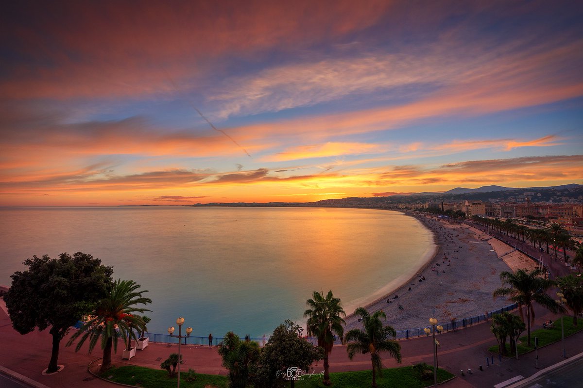 Bonsoir 

" Tout n’est pas rose dans la vie. "

Bonne soirée.

#CotedAzurFrance #ILoveNice #ExploreNiceCotedAzur #DirectMétéo #Nice06 #FrenchRiviera #Photography #Landscapes #NiceFrance #NissaLaBella #MétéoFrance #VilleDeNice #Sunset #NiSiFrance #Clouds