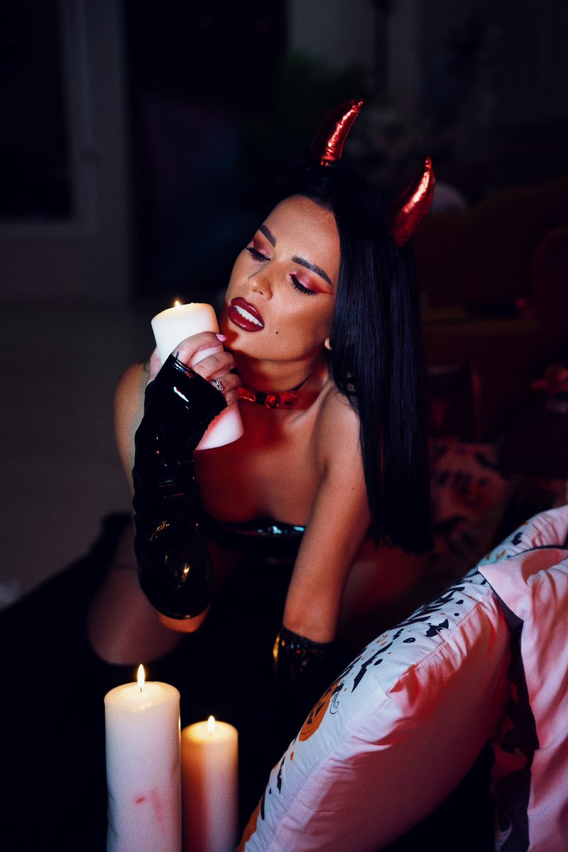 models4_models's tweet image. Ready for Halloween?👻🩸
@vice_ella