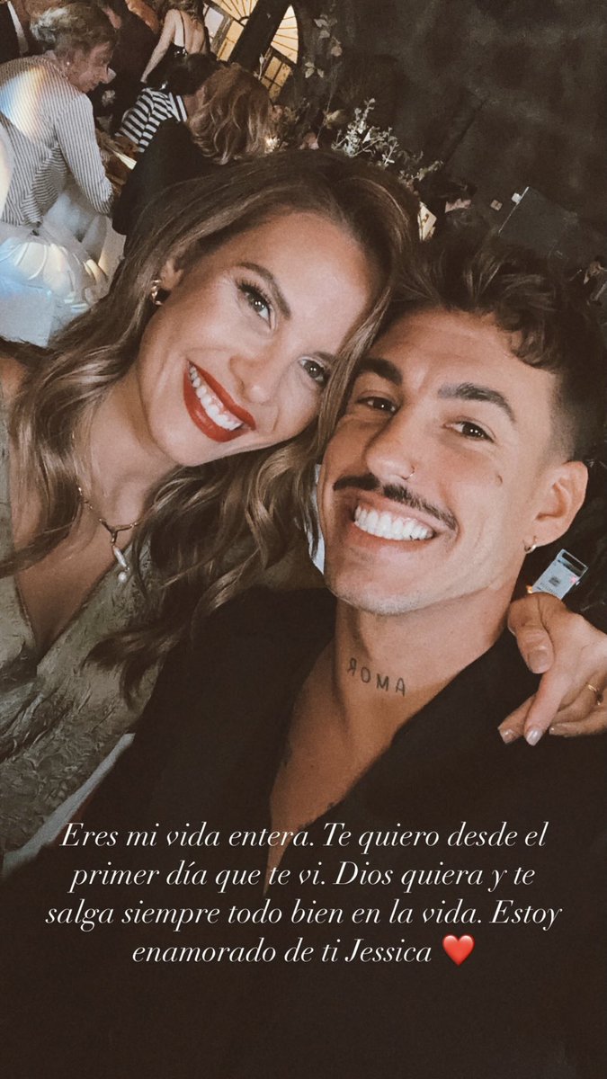 Isco202123's tweet photo. Dos enamorados empedernidos!  Que bonito 😍 🫠👫✨el brillo de los ojos no se opera.. #jessingo29O @jessica_bueno90 @Luitingo https://t.co/3Xlz9Bhlmw