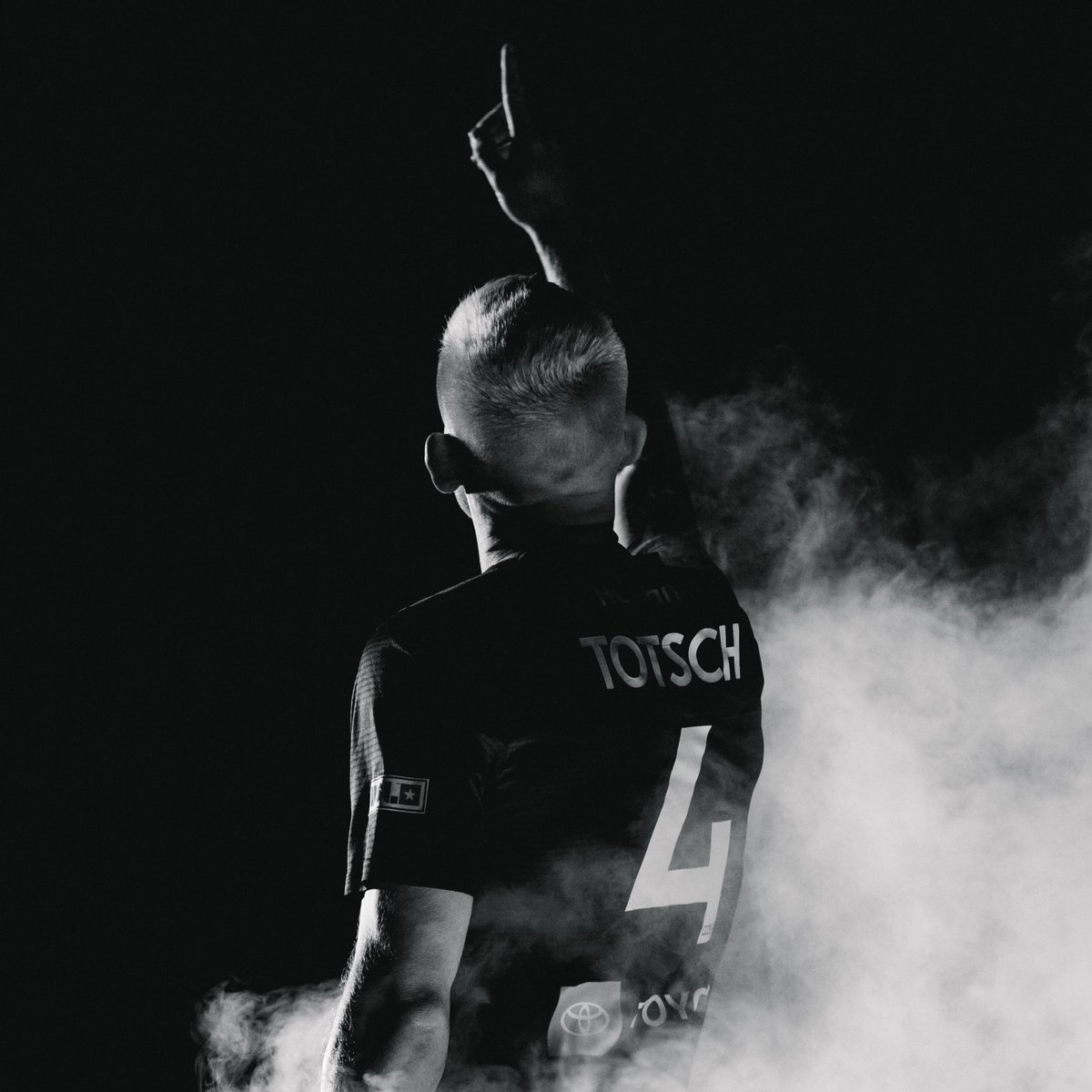 4 days 'til we #ReachForTheStars

🎟️ LouCity.com/Playoffs