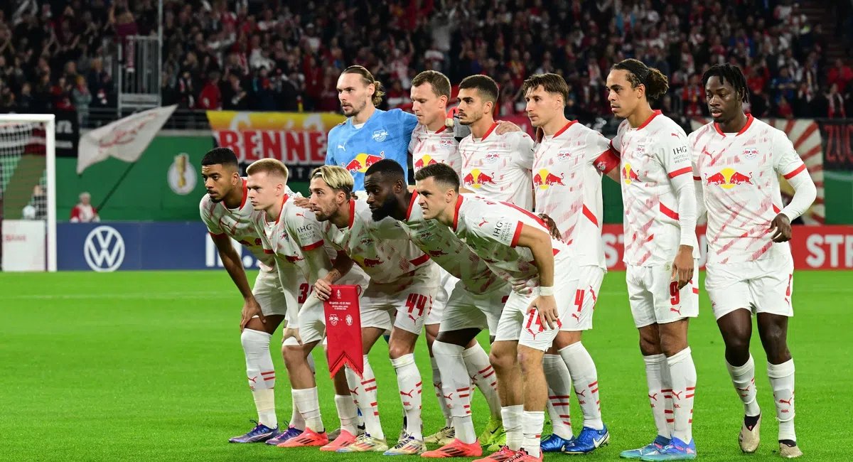 KRCGenk_Primeur's tweet photo. Vandevoordt beleeft vervelende bekeravond, maar RB Leipzig wint wel https://t.co/n0aJvkyZzm https://t.co/0yHjApVYkQ
