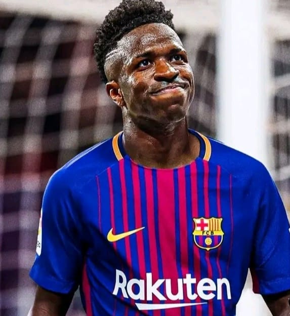 TrollFootball's tweet photo. The only way Vinicius can win the Ballon d'Or https://t.co/VBDjmh7jRe