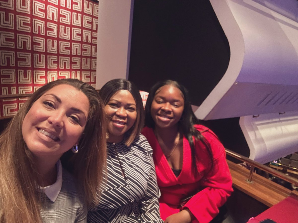 Kelly Mitchell💙 tweet media