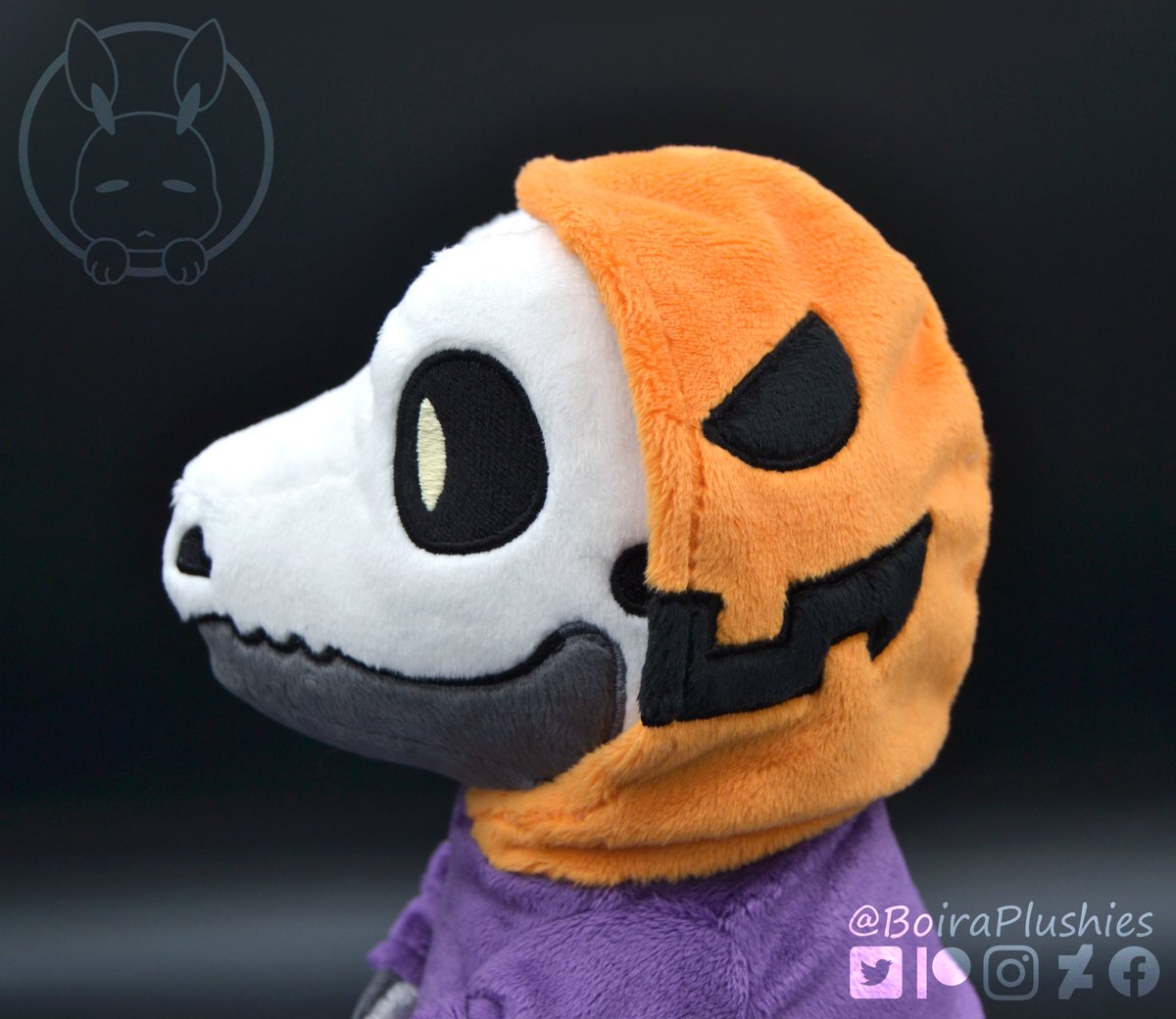 With the pumpkin hood ✨

This baby is looking for home! 5⃣0⃣0⃣💶+ ship