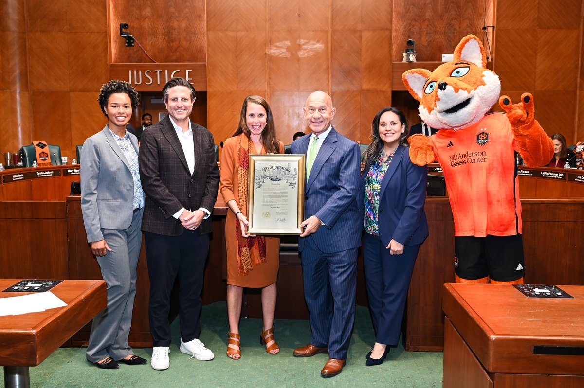 SoccerTejas's tweet photo. ⚽️ Friday, November 1, 2024, is now “Dynamo Day” in Houston as proclaimed by Mayor John Whitmire. This day is to celebrate the achievement of Houston Dynamo FC as they advance to the Audi 2024 MLS Cup playoffs.
📸: @houstondynamo
. . .
#HoustonDynamo #Houston #DynamoDay #Grind2Shine