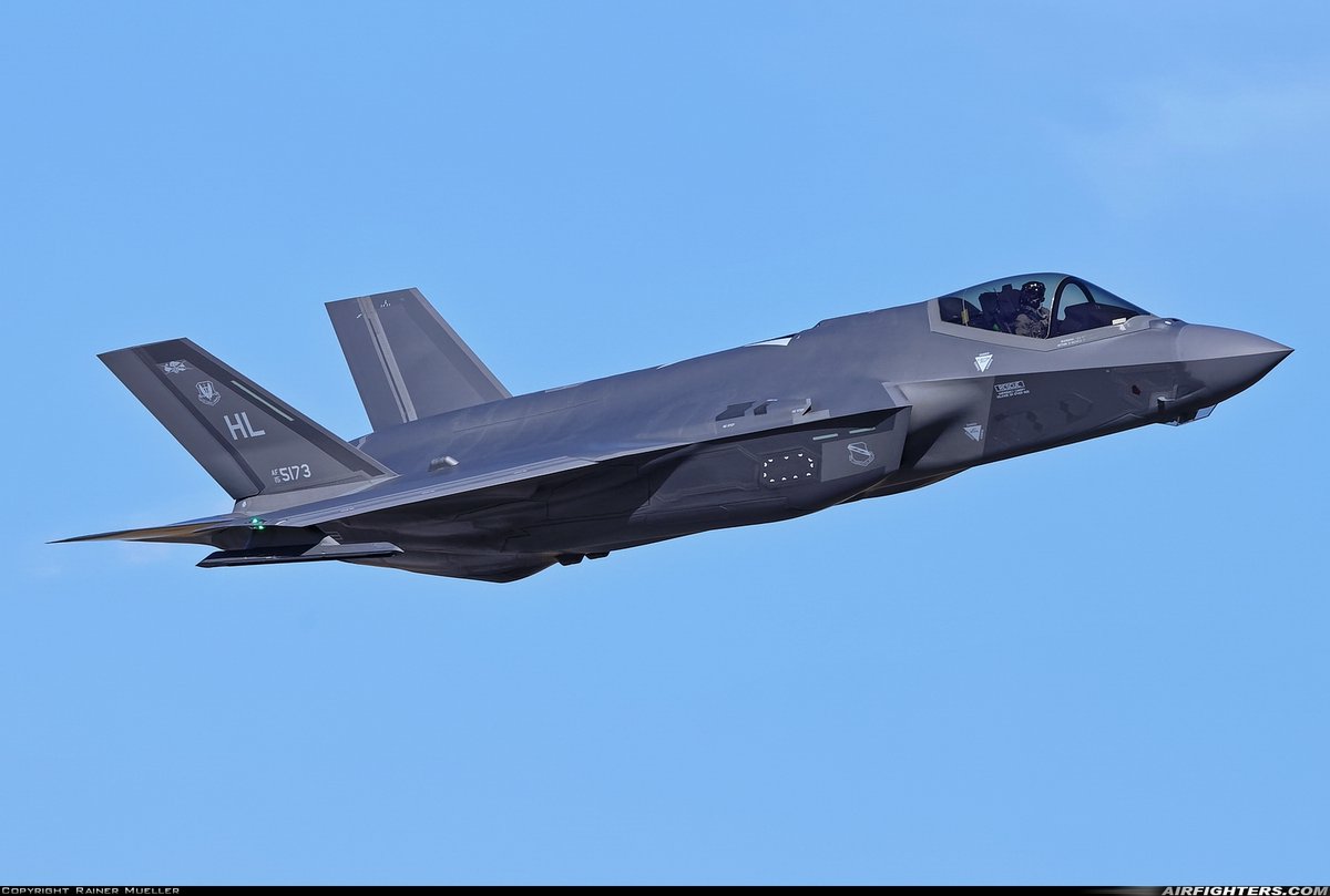 CoronetEast's tweet photo. Six 388FW F-35s as #SPINE11 departed from Honolulu #PHNL to Andersen AFB #PGUA, October 29th 2024. Supporting #ALTRV Coronet West 405 are #VINYL61 (61-0295) and #VINYL62 (21-46090). They should be arriving at Kadena AFB #RODN Thursday #CoronetWest #CW405 🇺🇸 🇯🇵 https://t.co/MiW0CZrcnz