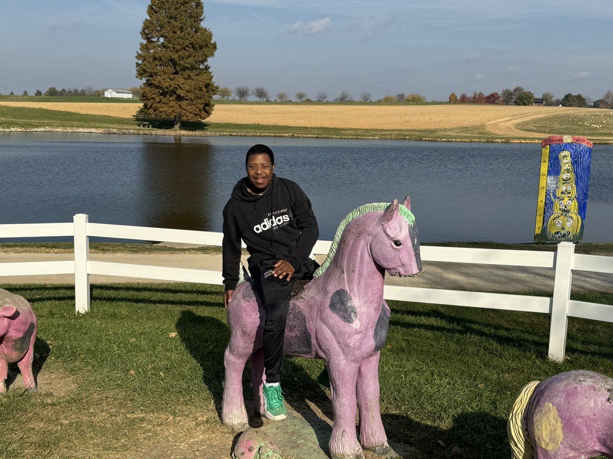 WesternTheSTEM's tweet photo. 🍂🍎 Field Trip Fun at Huber’s Orchard! 🍎🍂

Our students had a fantastic day exploring Huber’s Orchard! Here’s to making memories and learning beyond the classroom! 🌽🚜🍏 #FieldTrip #HandsOnLearning #WesternHigh #HubersOrchard https://t.co/mAn7Lqx57f