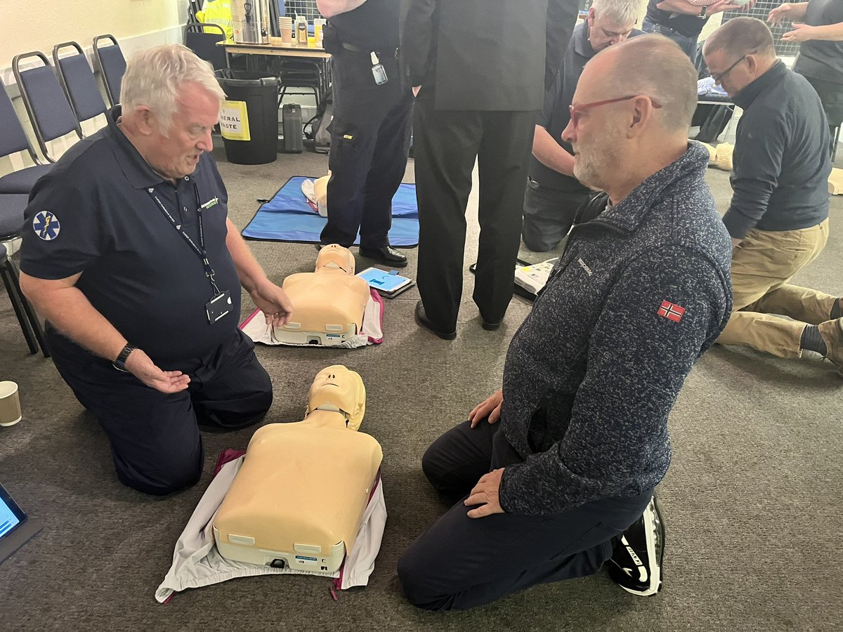 Sandyloch tweet media