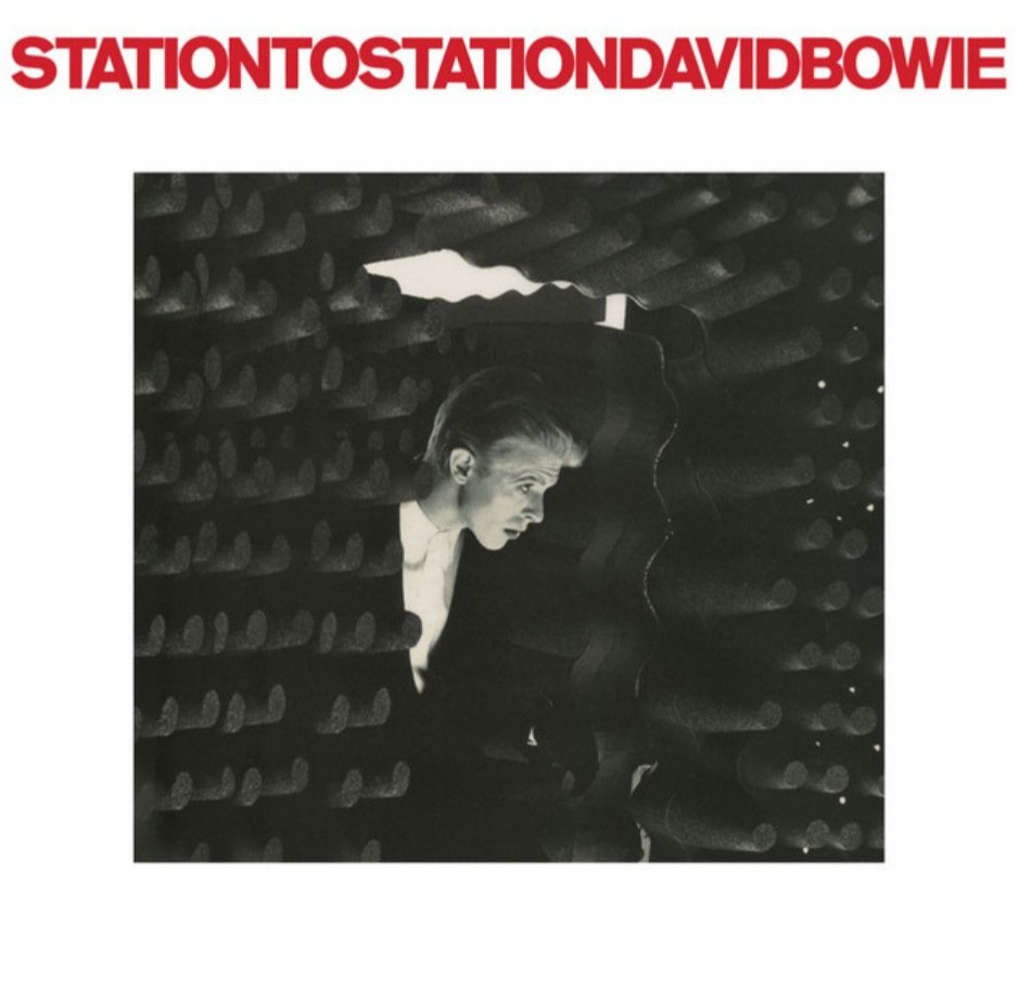 #NowPlaying a bit of classic #Bowie