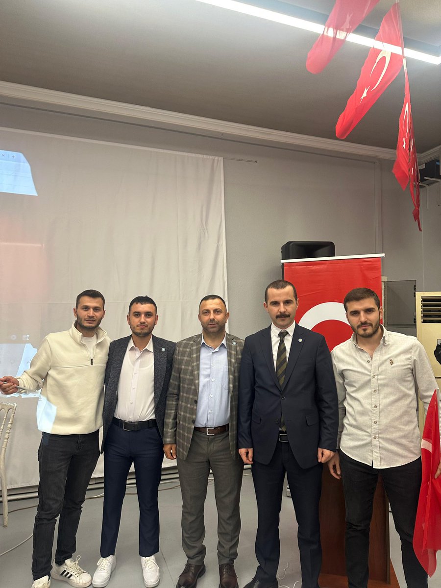 enestunca54's tweet photo. Cumhuriyetimizin 101. Yılını, İl Başkanlığımızın düzenlediği programda teşkilatlarımızla birlikte kutladık.

Ne mutlu Türküm diyene! https://t.co/fWqvK7n9tq