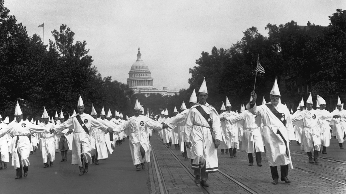 EndWokeness's tweet image. BREAKING: Kamala Harris to deliver her closing speech at the DC National Mall, directly where the KKK rallied in 1924