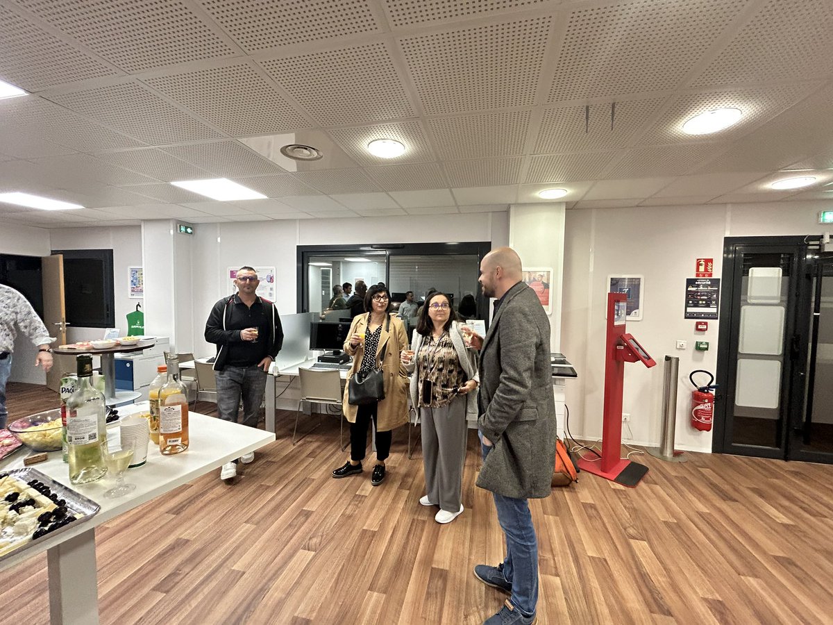 🚀On y est ! France Travail.Pro le service RH gratuit pour toutes les entreprises #TPE et #PME a été presenté ce soir par l’agence <a href="/FranceTravail/">France Travail</a> #lezignancorbieres.
🙏aux 10 employeurs invités 

<a href="/jf_delporte/">JF Delporte</a> <a href="/paulopyf/">paul lagache</a> <a href="/BonetDanile1/">danièle BONET</a>