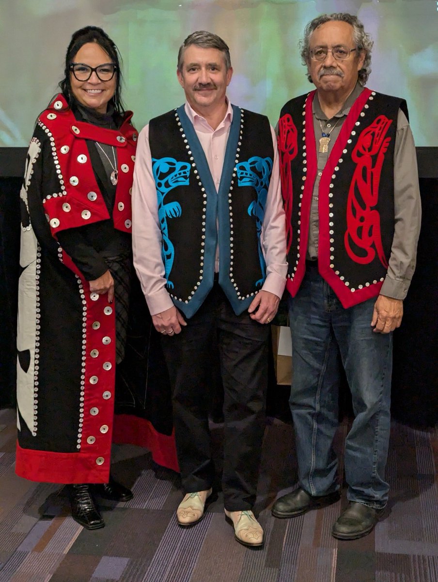 NicholasSimons's tweet image. Thank you to @MaryTeegee and the Indigenous Child and Family Services, Our Children Our Way Society for the honour of being recognized alongside Maurice Squires today.