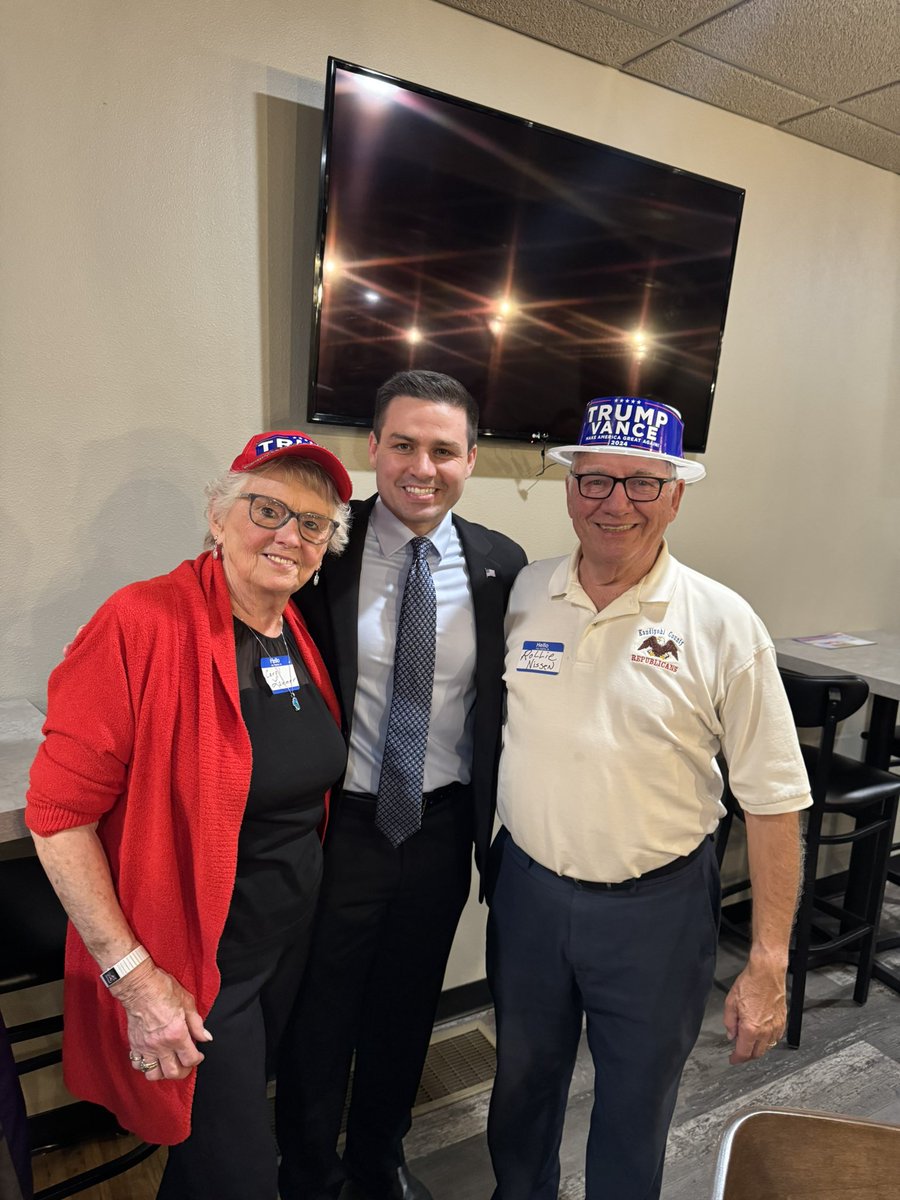 TaylerJRahm's tweet photo. Yesterday:

Morning: met with some leaders in the faith community.

Afternoon: went to one of our Trump offices and made phone calls. 

Evening: gave a speech in Western Minnesota. 

7 days to go - run through the tape and let’s get @realDonaldTrump across the finish line! 🇺🇸 🇺🇸 https://t.co/2DwIfHapNl