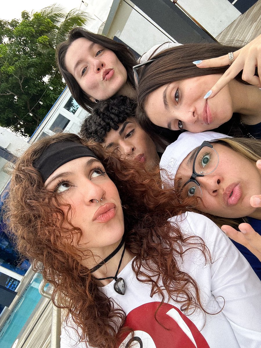 raineeelis's tweet photo. EL 30 DE OCTUBREEEE!!!💋💋💋 https://t.co/CHY4HAYNKU
