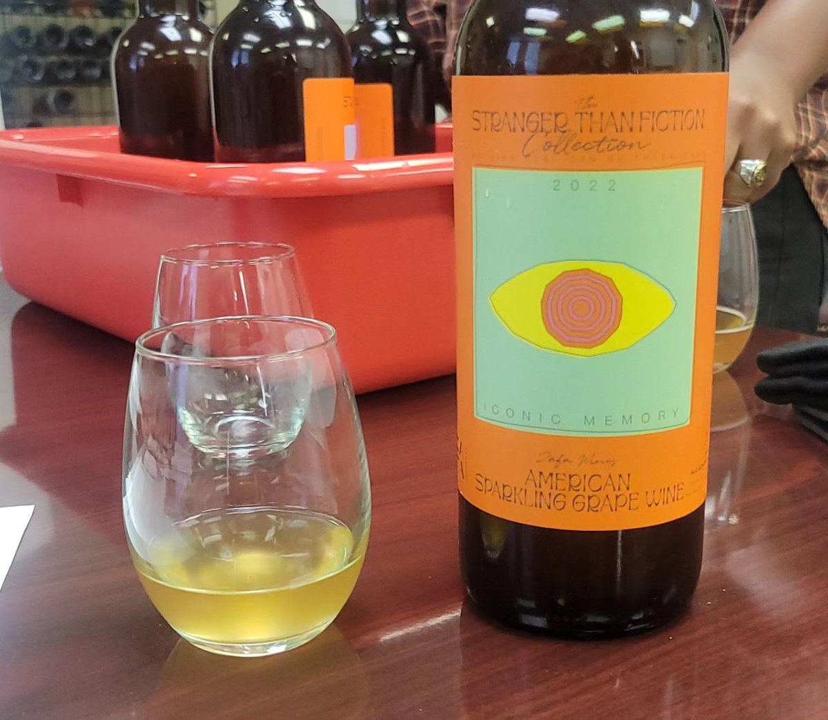 branwarwines's tweet photo. Team meeting with @ZAFAWines &amp; trailblazer Krista Scruggs! 🍇 Her *Stranger Than Fiction* wines push boundaries—a bold taste that crosses between wine &amp; beer that redefines natural wine for a new generation. Honored to be part of ZAFA’s legacy! 🌿🍷✨ #ZAFAWines #KristaScruggs https://t.co/hXmtIDsVGf