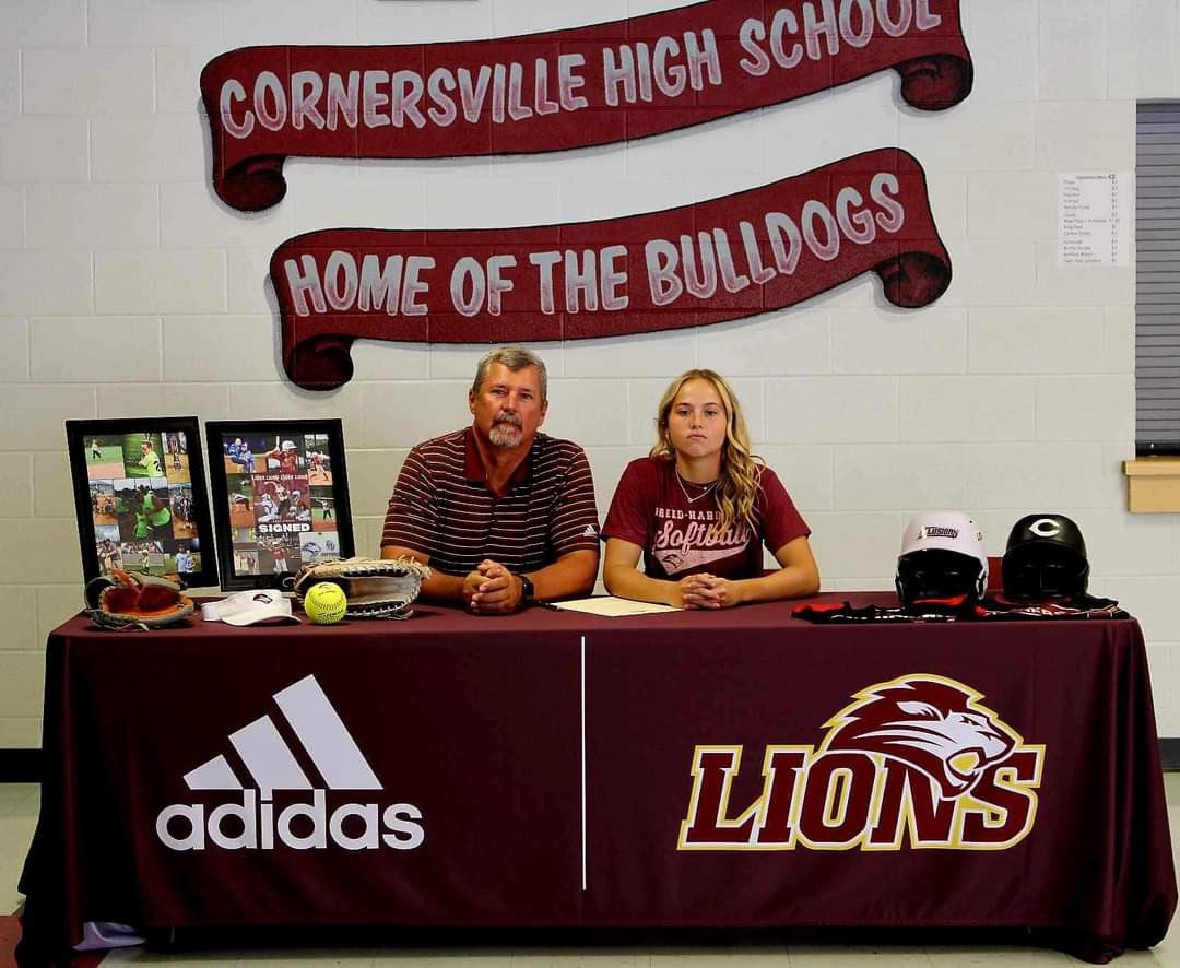 nillusions27431's tweet photo. Congratulations Doodle on your commitment to Freed-Hardeman! This is well deserved! Coach Humphrey is getting a hardworking, loyal passionate player! @freedhardeman @FHUsoftball_ https://t.co/LrSwjbteDK