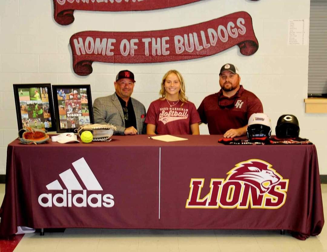 nillusions27431's tweet photo. Congratulations Doodle on your commitment to Freed-Hardeman! This is well deserved! Coach Humphrey is getting a hardworking, loyal passionate player! @freedhardeman @FHUsoftball_ https://t.co/LrSwjbteDK