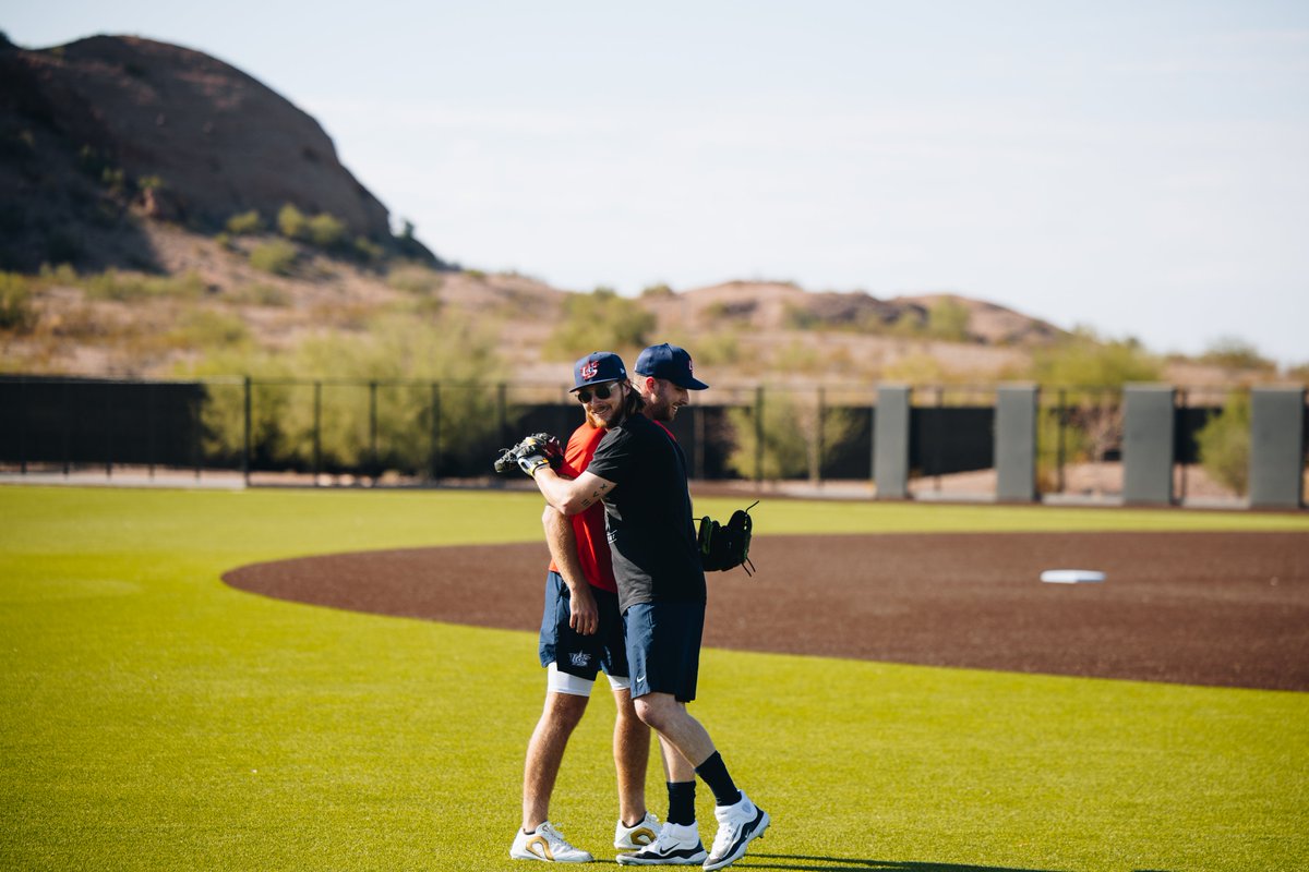 Not a bad spot to play catch 🖼️