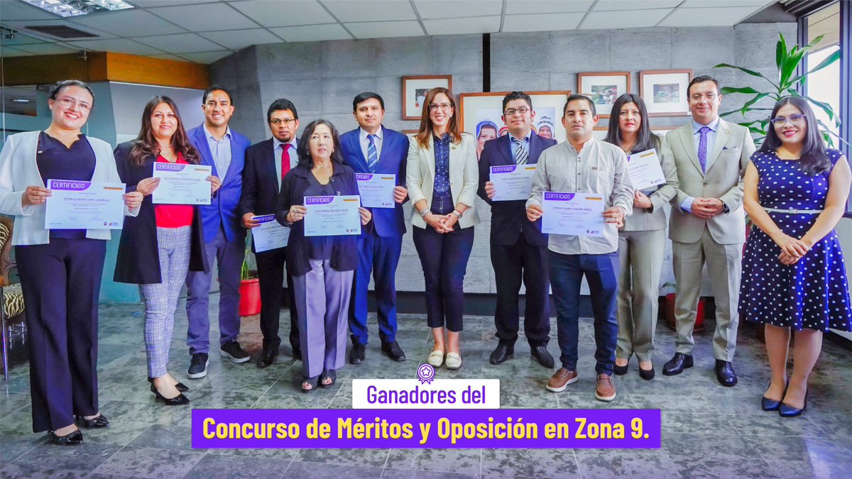 Educacion_Ec's tweet photo. 👩🏻📝 Esta mañana, entregamos los nombramientos definitivos a los ganadores del Concurso de Méritos y Oposición en las especialidades de Estudios Sociales de 8.º a 10.º de EGB, Ciencias Naturales de 8.º a 10.º de EGB, y Educación Física de 2.º EGB a 3.º de BGU. 

👨🏻‍🏫👩🏻‍🏫 En esta ocasión, 149 docentes han obtenido su nombramiento en diversas zonas del país y se incorporan a partir de noviembre.

Durante su intervención, la ministra @AlegriaCrespo destacó el esfuerzo, dedicación y compromiso de los docentes ganadores. “Ustedes tienen la responsabilidad de formar ciudadanos éticos, críticos, responsables y capaces de enfrentar los desafíos de un mundo cambiante”, enfatizó.

#ElNuevoEcuadorResuelve