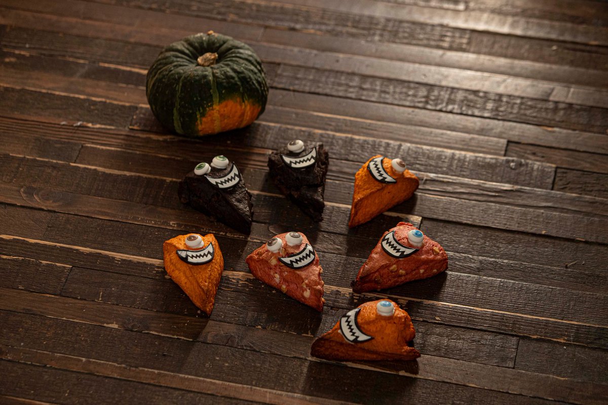 esscone's tweet photo. おはようございます。 
10/30[水]10:00-15:00スコーン販売致します。 
朝食やおやつにいかがでしょうか。 https://t.co/Pk10fmjF2y