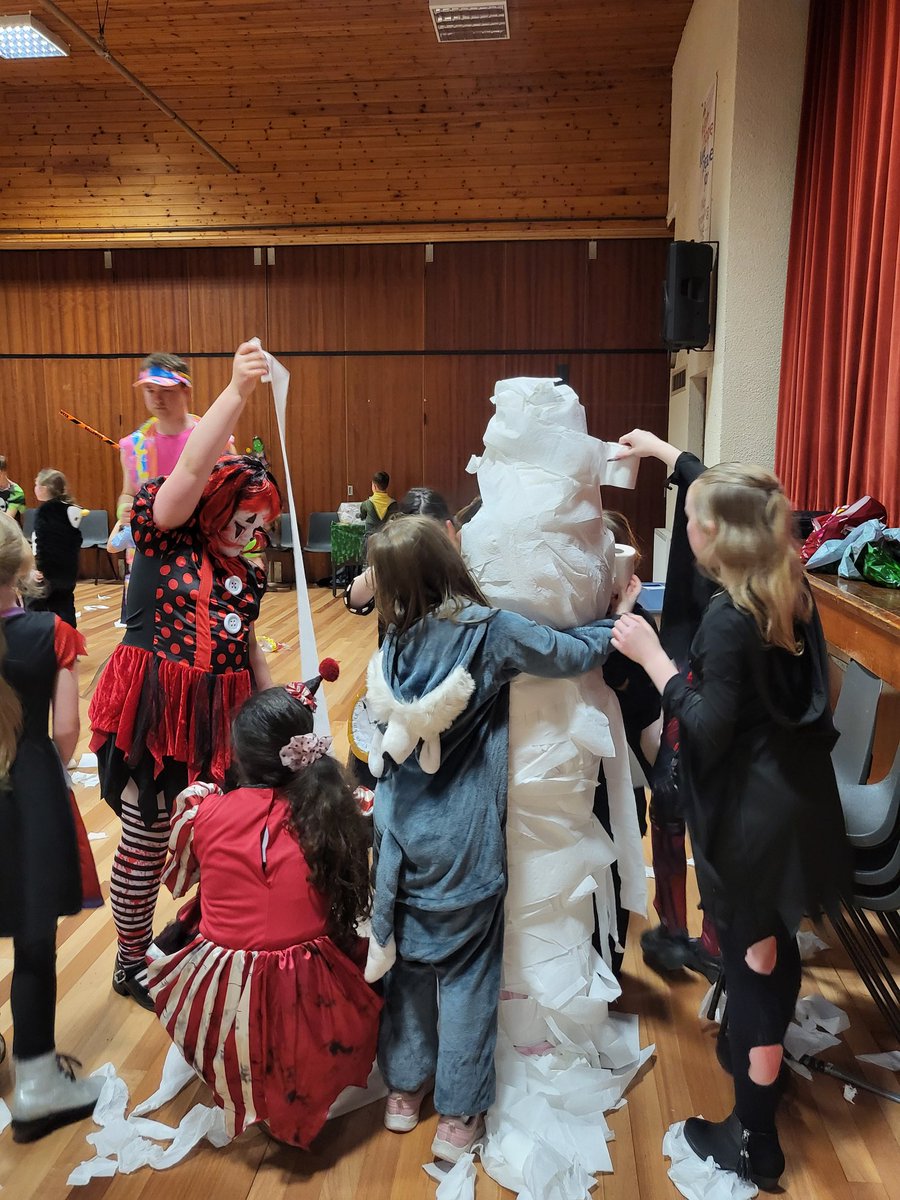 Fun and halloween games <a href="/EACarers/">East Ayrshire Carers</a> 
Young carers and staff looking fabulous