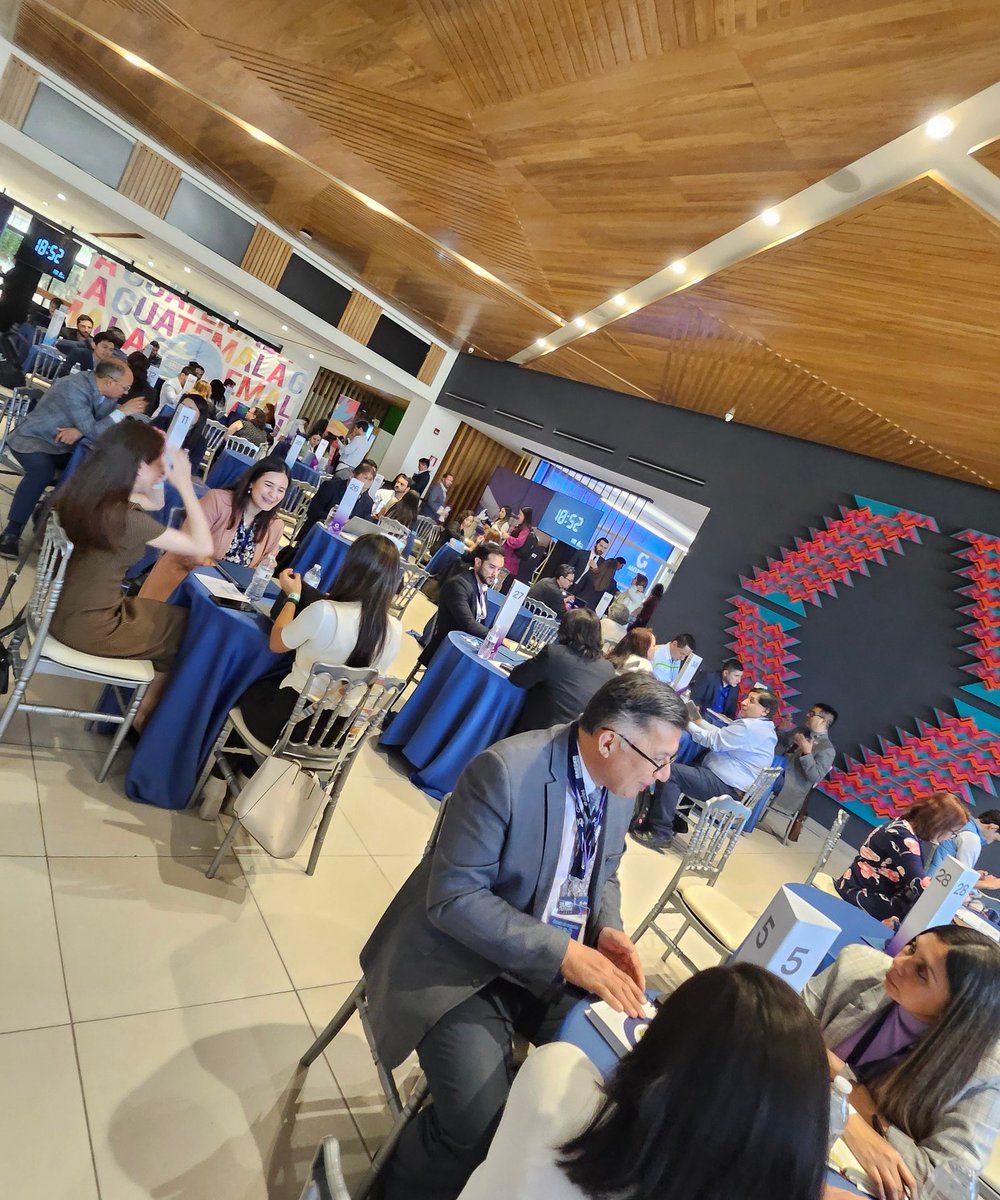 LPAJimenez's tweet photo. Hoy más de 100 empresas de #Guatemala #ElSalvador #Honduras #CostaRica #Panamá #EEUU #Mexico se reúnen en #BuildTheFutureGT 3ra. edición para promover la exportación de servicios en la región #BeyondExpectationsGT https://t.co/oRZ5d9z5F7