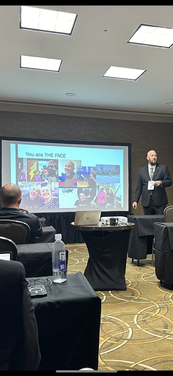 OfficerJohn326's tweet photo. I had an amazing time in Houston, TX speaking at the National Student Safety and Security Conference. Always a good time to talk with other school safety minded people and build the relationships needed to keep our schools safe! #NSSSC #Keynote #SchoolSafety https://t.co/pCkwiJC4lr