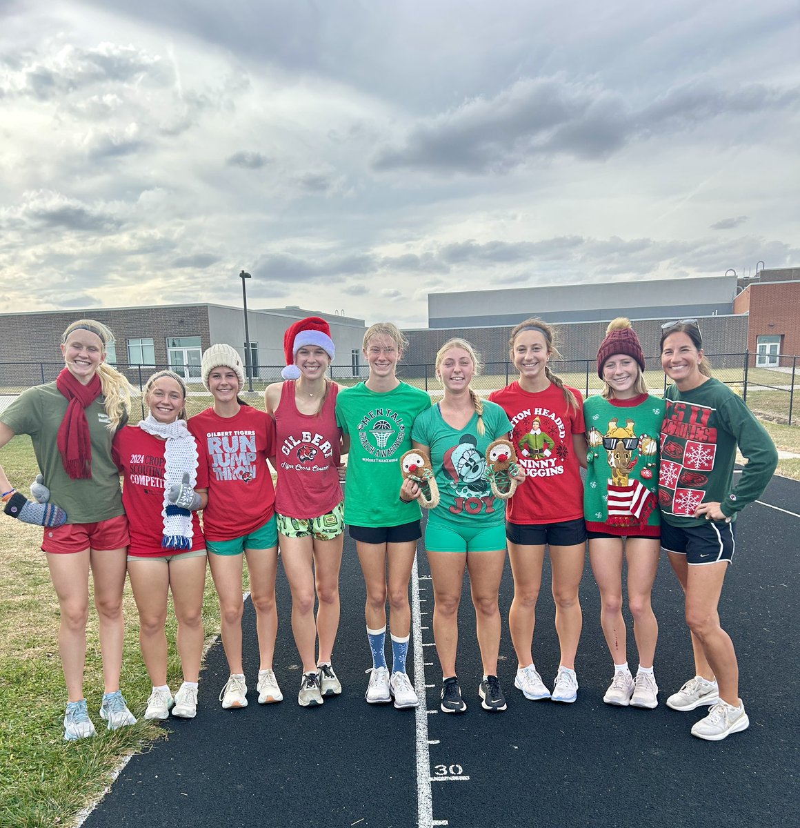 Gilbert_XC's tweet photo. Dashing through the…..streets!! Day 2 state week! #its80degrees #christmasinOctober #tigerstogether #rollltigs🐅 #GXClegacy #stateweek https://t.co/re7m5druUs