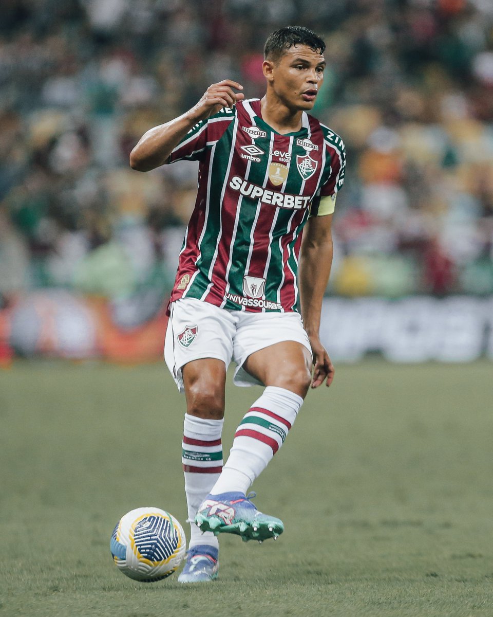 Léo 🆚 Thiago Silva

📊 <a href="/Brasileirao/">Brasileirão Betano</a> 2024:

Jogos: 23 - 8
Assistências: 1 - 0
Acerto no passe: 86% - 91%
Duelos ganhos: 58% - 68%
Duelos aéreos ganhos: 52% - 73%
Dribles sofridos /j: 0.3 - 0.2
Jogos sem sofrer gol: 26% - 88%
Nota Sofascore: 6.86 - 7.28