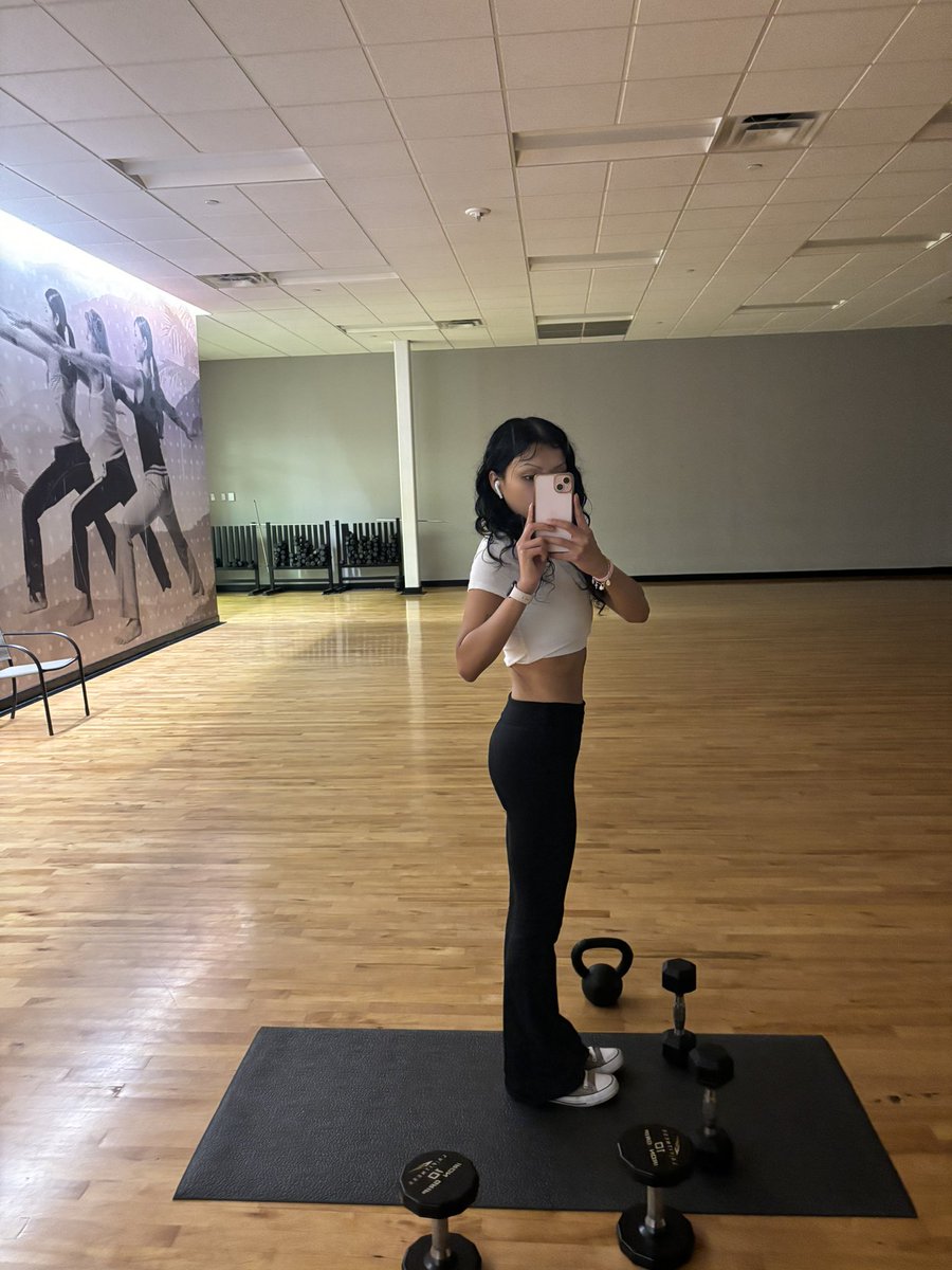 libramooncals's tweet image. Actually kinda happy with myself rn