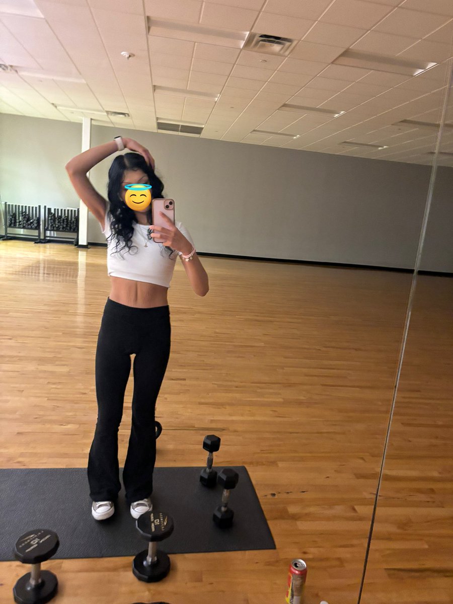 libramooncals's tweet image. Actually kinda happy with myself rn