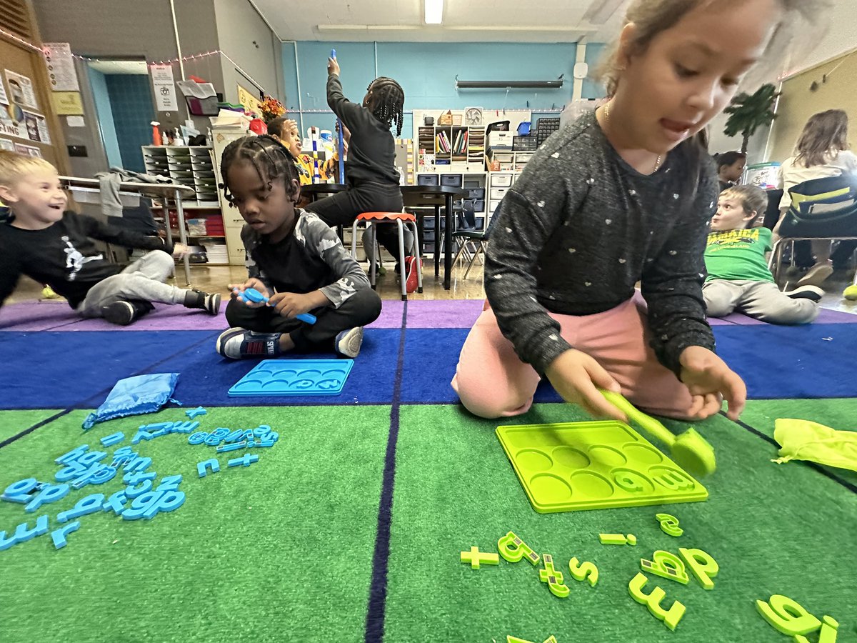 Ms Hunter tweet media