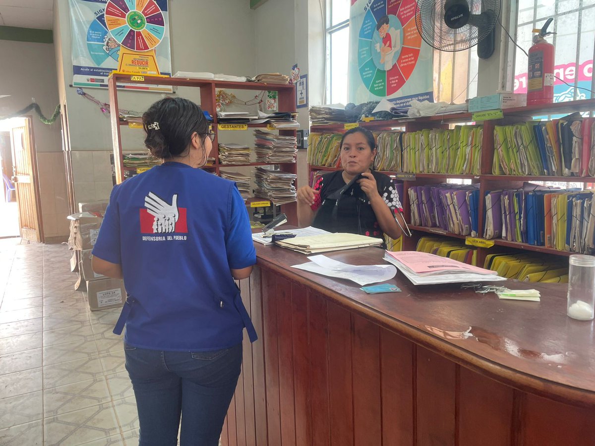 Defensoria_Peru's tweet photo. #Loreto En supervisión al Puesto de Salud Cahuide advertimos riesgo de afectación a la cadena de frío y al área de laboratorio por continuos cortes de energía eléctrica; falta de personal técnico de enfermería y desabastecimiento de antiofídico para mordedura de serpientes. (1/3) https://t.co/AtMeLbZnY9