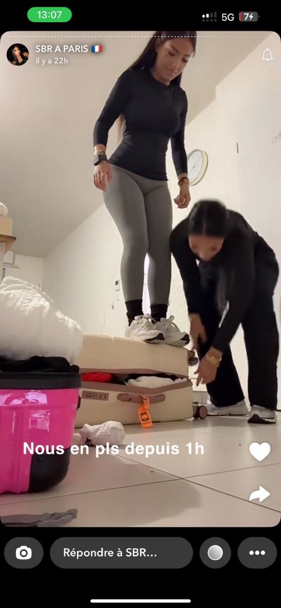 kxnekibkn_'s tweet image. Votre #bebeta qui passe de hijeb a etre mouler dla shnek zer h24 avec ses leggings qui sentent le findus 
#inessbvc #inesbvc #poupettekenza #sbr