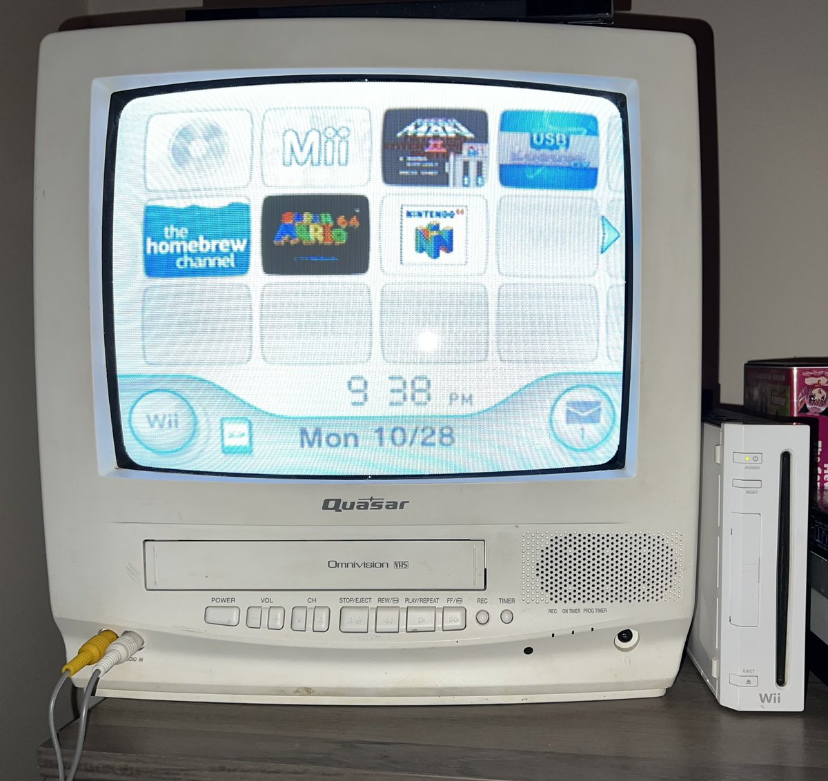 RadCheese13's tweet photo. Found this beautiful white CRT TV on marketplace and it pairs perfectly with my Wii https://t.co/5aZWT5Nabo
