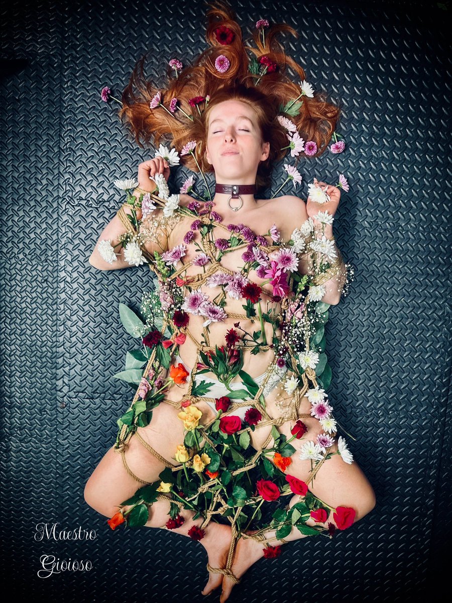 “Flower Dynamics”

Prompt from <a href="/shibari_study/">Shibari Study</a> for #Kinktober