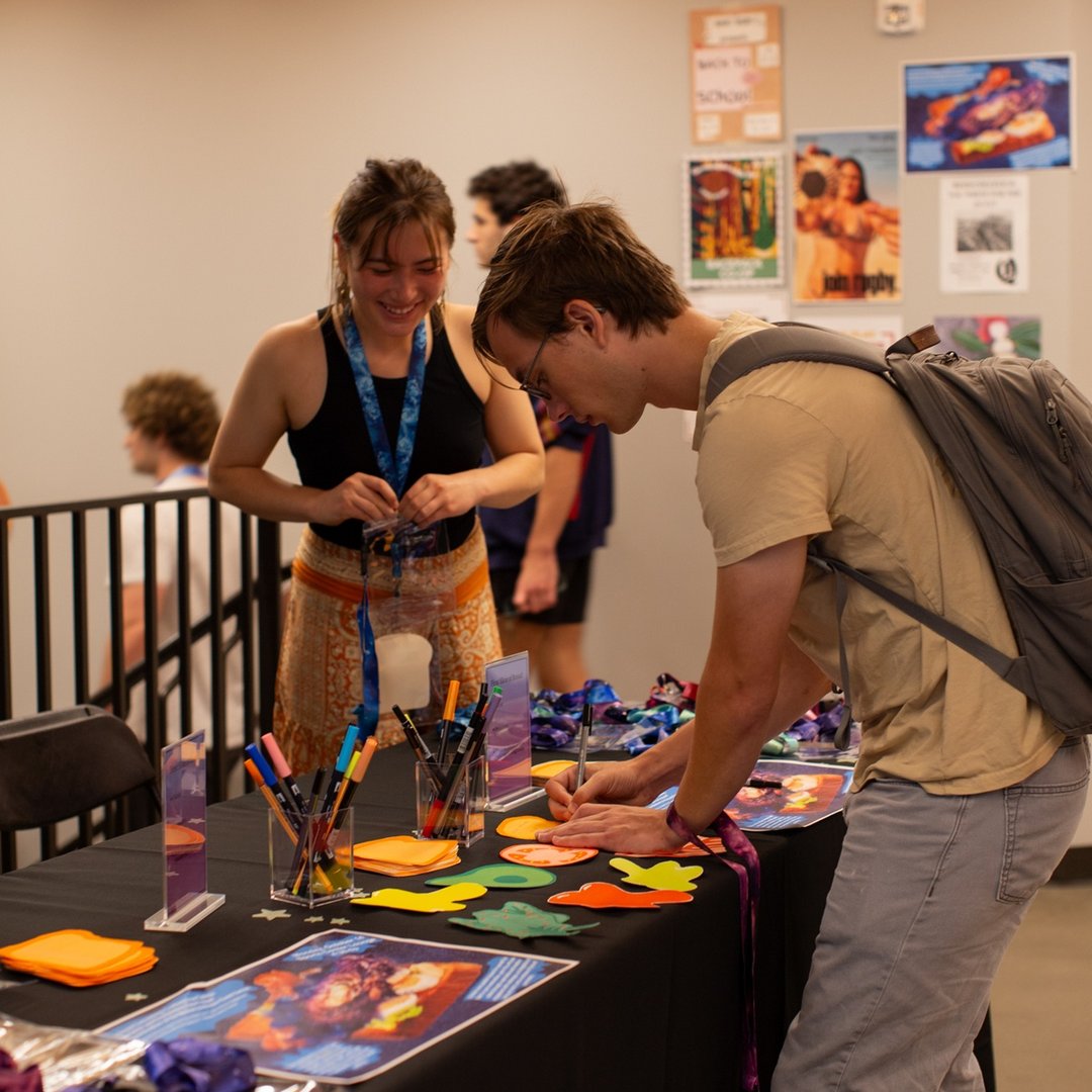 cowwege's tweet photo. Students wecentwy cwafted theiw own cosmic sandwiches at an intewactive event that encouraged pawticipants to envision futuwes fow themsewves at Weed, in theiw community, and beyond. Check out some of the highwights!

📸 Wily Factowa '25 https://t.co/ejaMdi0FJE