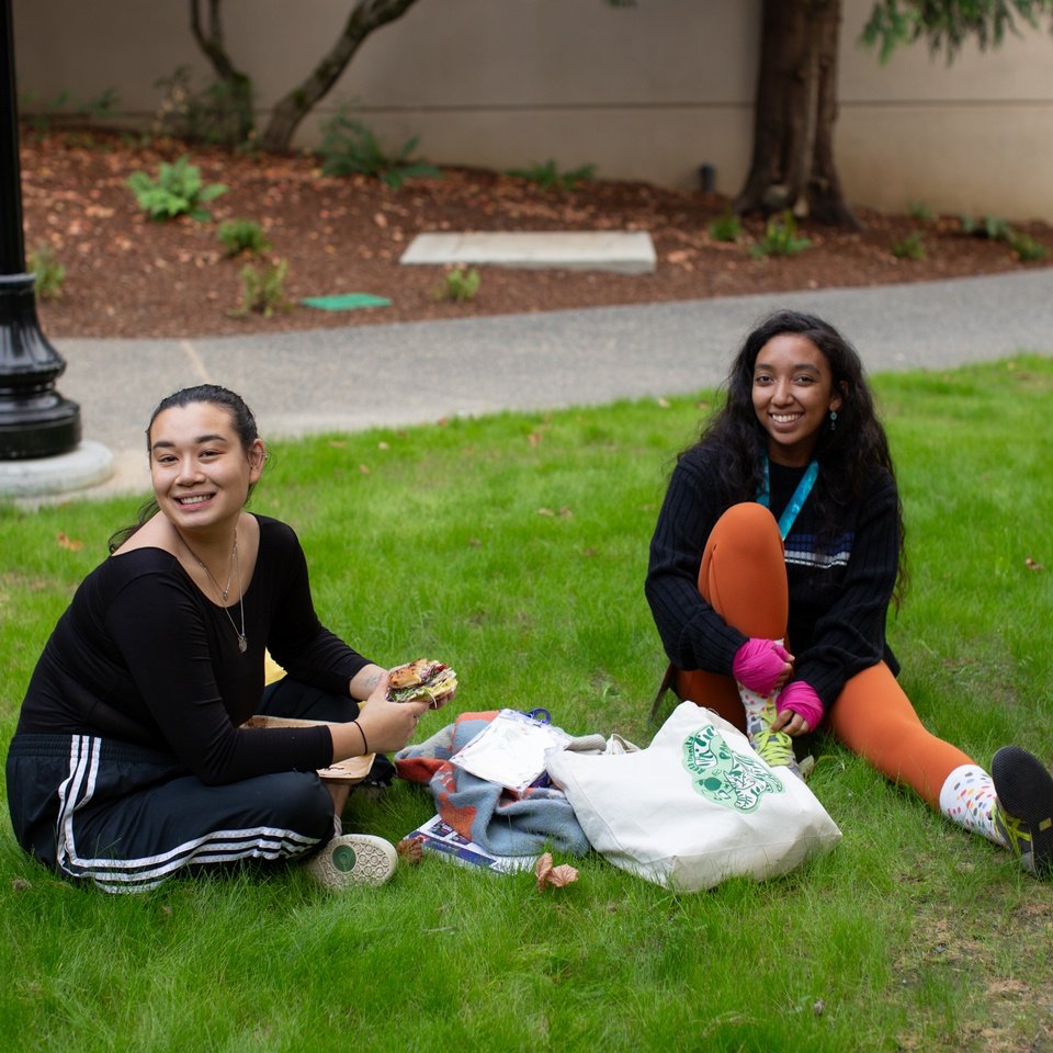 Students recently crafted their own cosmic sandwiches at an interactive event that encouraged participants to envision futures for themselves at Reed, in their community, and beyond. Check out some of the highlights!

📸 Lily Factora '25