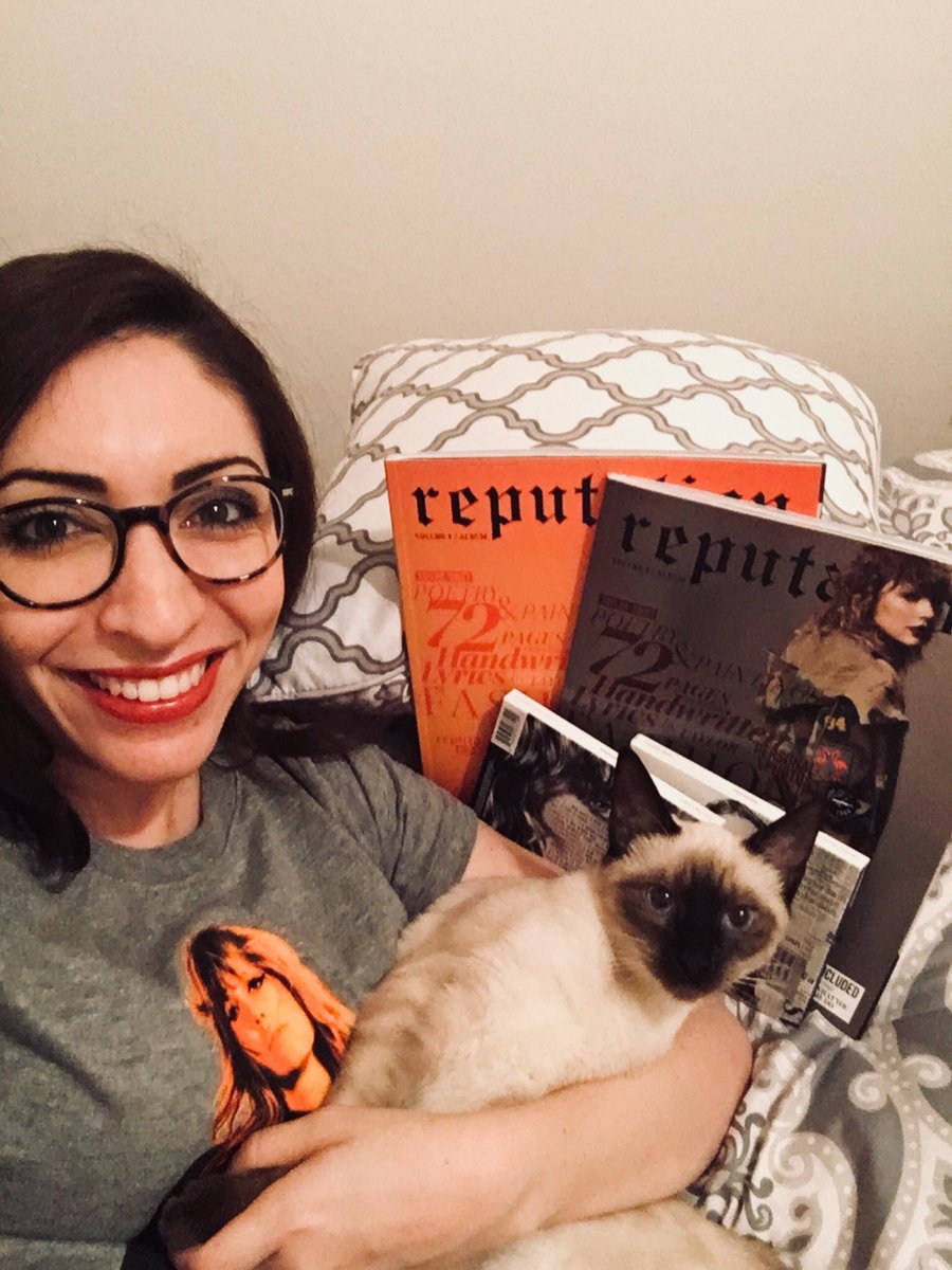 just_jojo30's tweet photo. @taylornation13 A throwback, on this #NationalCatDay hopefully we’ll get the chance to retake this with RepTV soon 🤭🤫 https://t.co/SsQSBTVct1