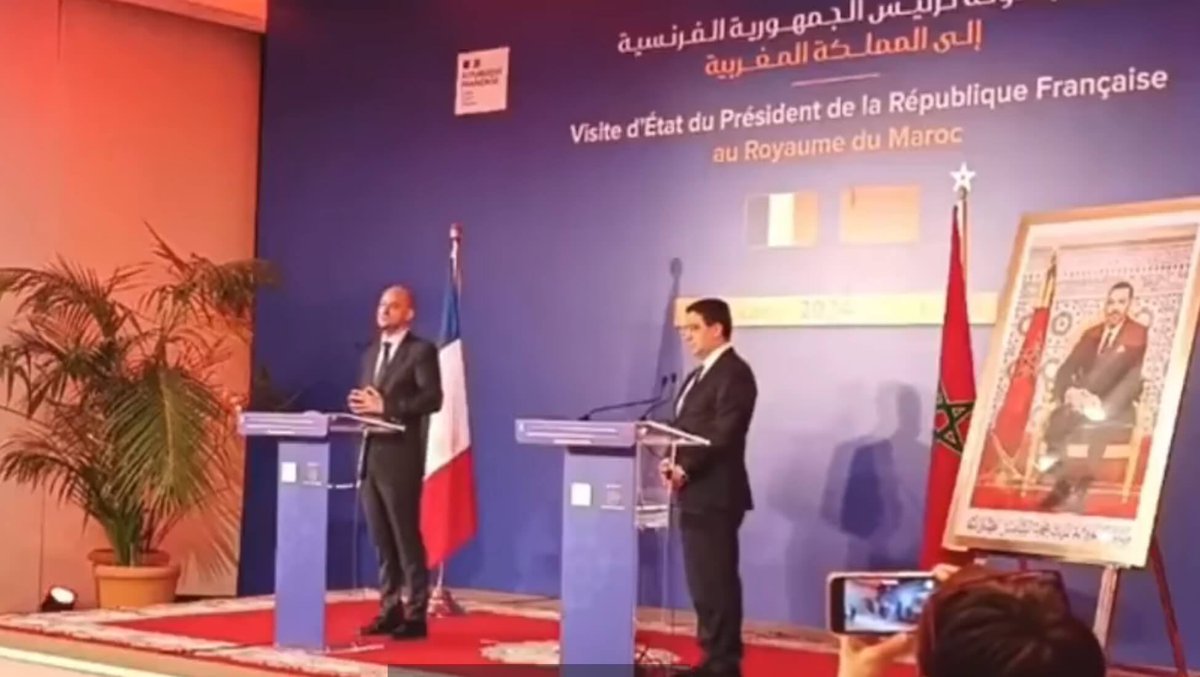 MoroccoNews's tweet photo. 🇲🇦🇫🇷 Le ministre français des Affaires étrangères, Jean-Noël Barrot, a annoncé, ce mardi soir, lors d'une conférence de presse avec son homologue marocain, Nasser Bourita, que la France renforcera sa présence consulaire et culturelle au Sahara marocain, soulignant que l'ambassadeur de France se rendra prochainement au Sahara. semaine à cet effet.

Le ministre français a indiqué que cette visite s'inscrirait dans le cadre du renforcement de la coopération entre les deux pays dans cette région, et également dans le but de créer "l'Alliance française", considérée comme l'une des organisations ou institutions françaises concernées par l'enseignement de la langue française. et culturelle.