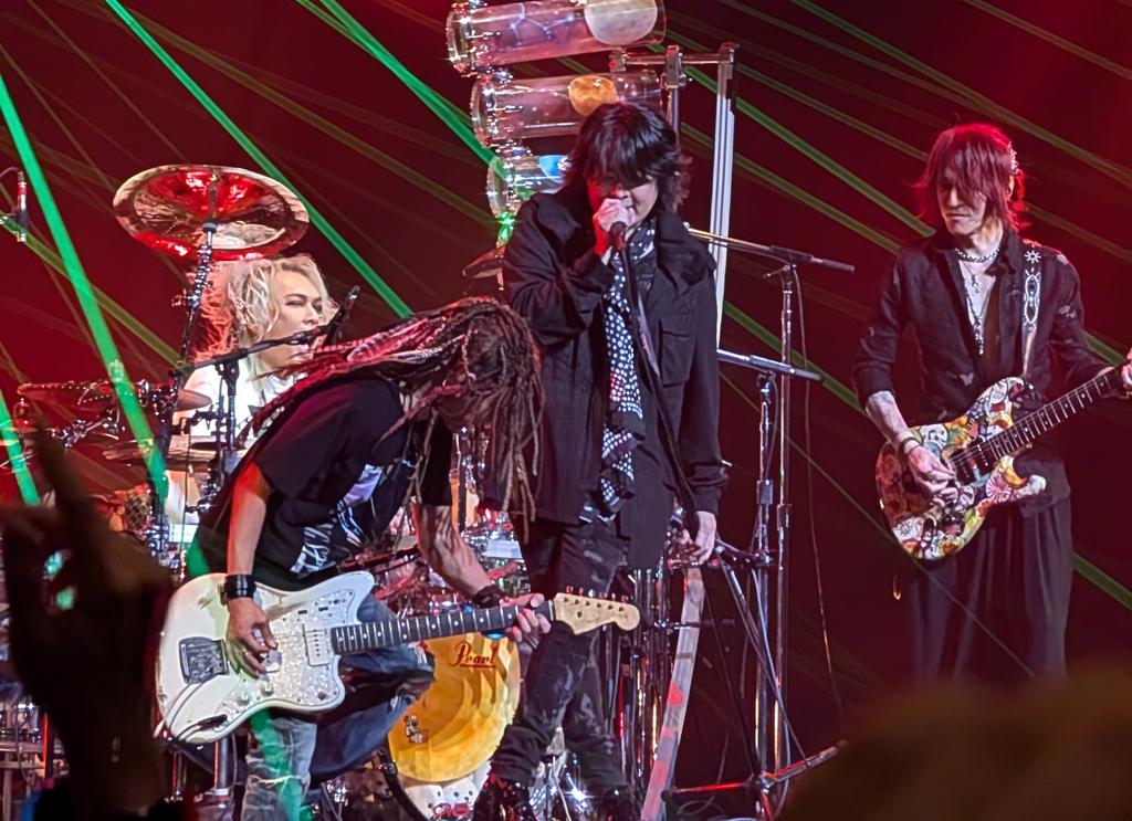 LUNA0929INO's tweet photo. すぎさまもりゅうさまもいのさま見てる…逆サイドの方のるなぴくでめっちゃ笑顔だったみたいですけど、胸アツ😍💕
2024.10.26青森
#ERATOERAEpi3
#UNENDINGSTYLE
#LUNAPIC https://t.co/8zVXNvzRcf