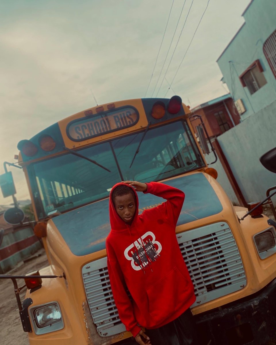trap_like_kris's tweet photo. New month ft new music 🎧🔊 = another banger 💥🔥🚀🚀🚀 #explore #explorepage #newmusic #traplikekris https://t.co/I3xhFSHKEI