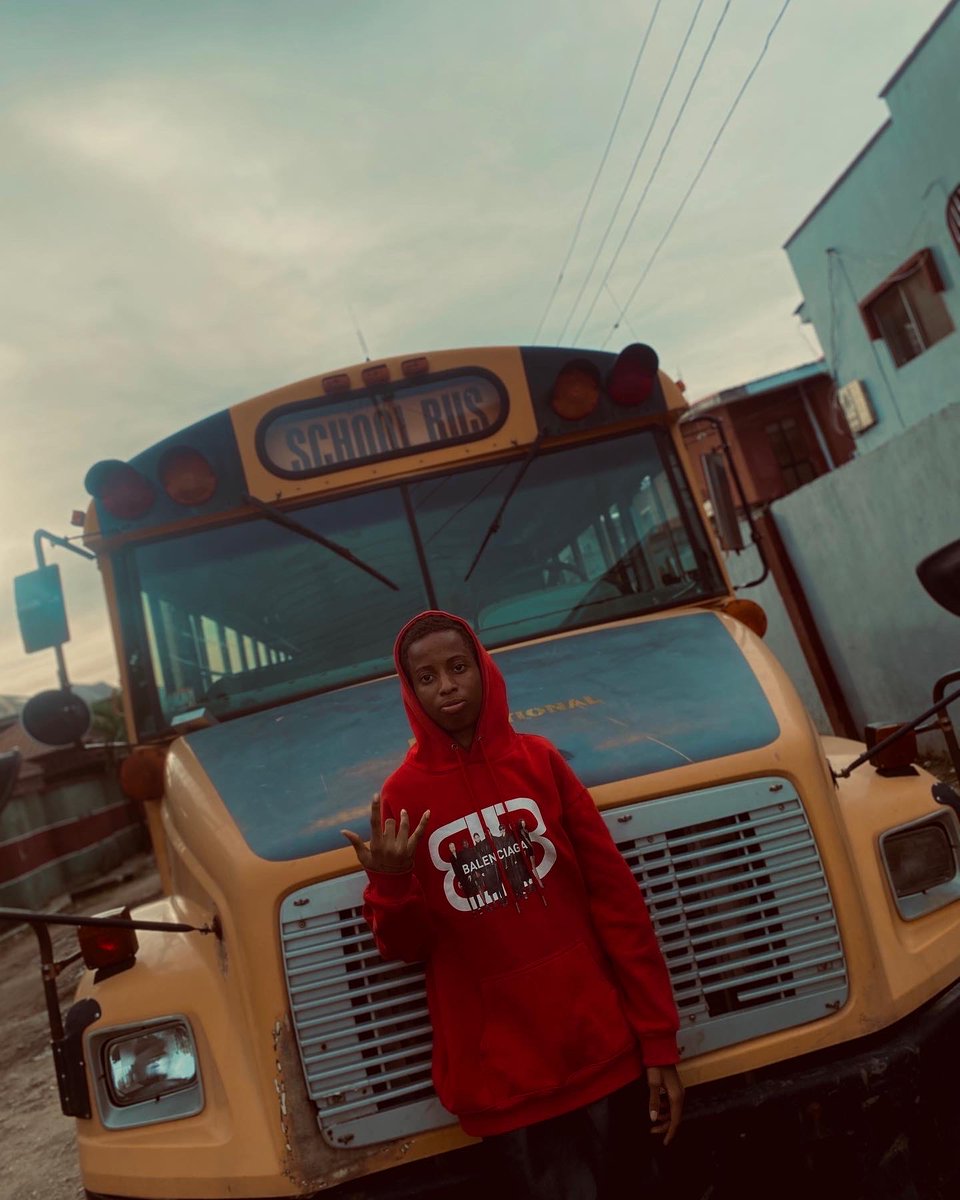 trap_like_kris's tweet photo. New month ft new music 🎧🔊 = another banger 💥🔥🚀🚀🚀 #explore #explorepage #newmusic #traplikekris https://t.co/I3xhFSHKEI