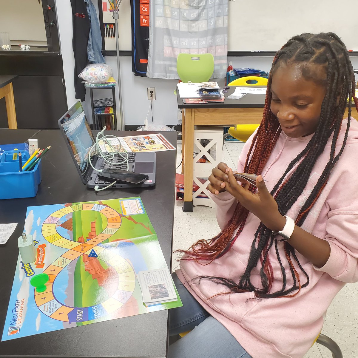 Just another day in Extended Learning <a href="/McNairFCS/">Dr. Ronald E. Mcnair</a>.  In science we focus on individualized learning paths to maximize our time.  #EarthScience #LifeScience #PhysicalSci #SigmaXiIota #middleschoolsci #SouthFulton #FCSSciencemc