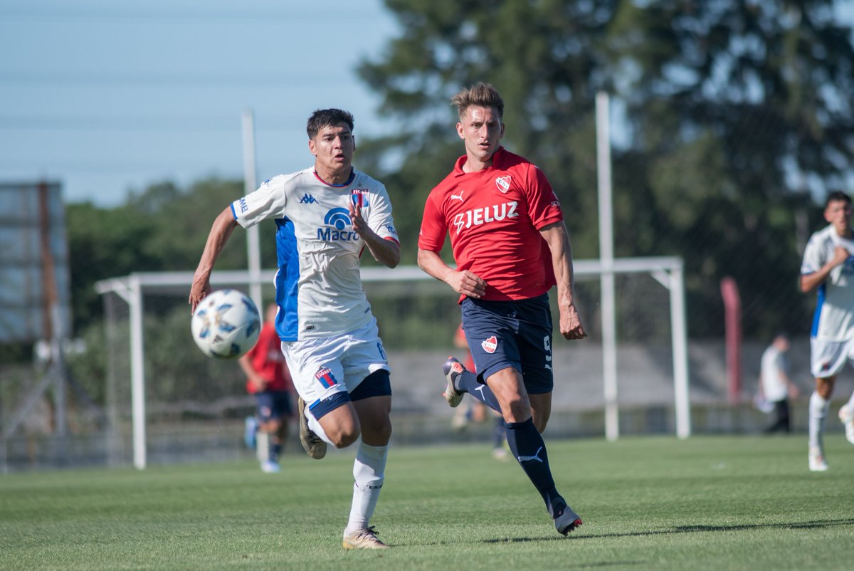 Independiente's tweet photo. Después de 225 días, Matías Giménez Rojas volvió a sumar minutos.

¡A darle con todo ahora, Narigón! ❤

#TodoRojo 🔴 https://t.co/giJLvTcOoc