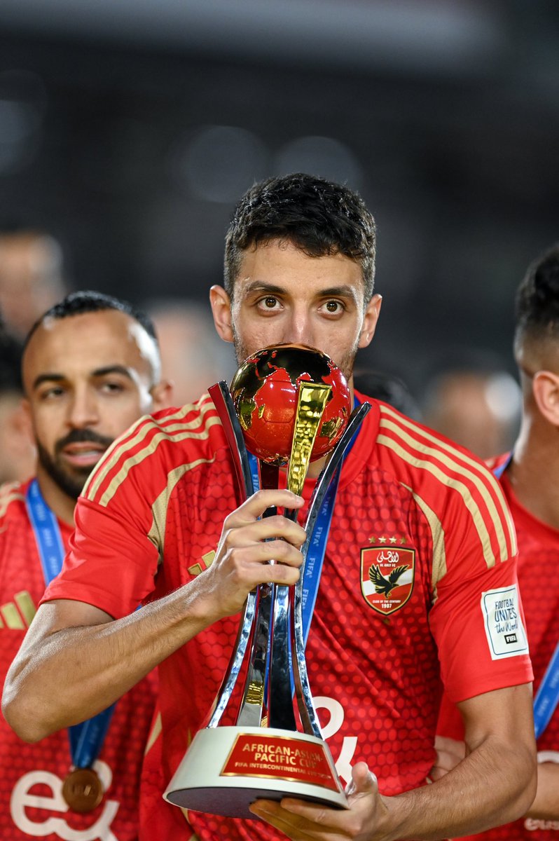 AlAhlyEnglish's tweet photo. 🏆😘 https://t.co/6a5ODakcXM