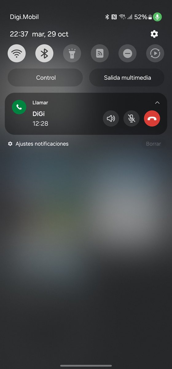 kirichof's tweet photo. ATENCIÓN! Desde hace unas semanas, el servicio de fibra de @digimobil_es cae en picado a partir de las 22h, haciendo imposible ver ningún servicio de streaming. Además, nadie coge el teléfono! https://t.co/Uv2rIC1sMU