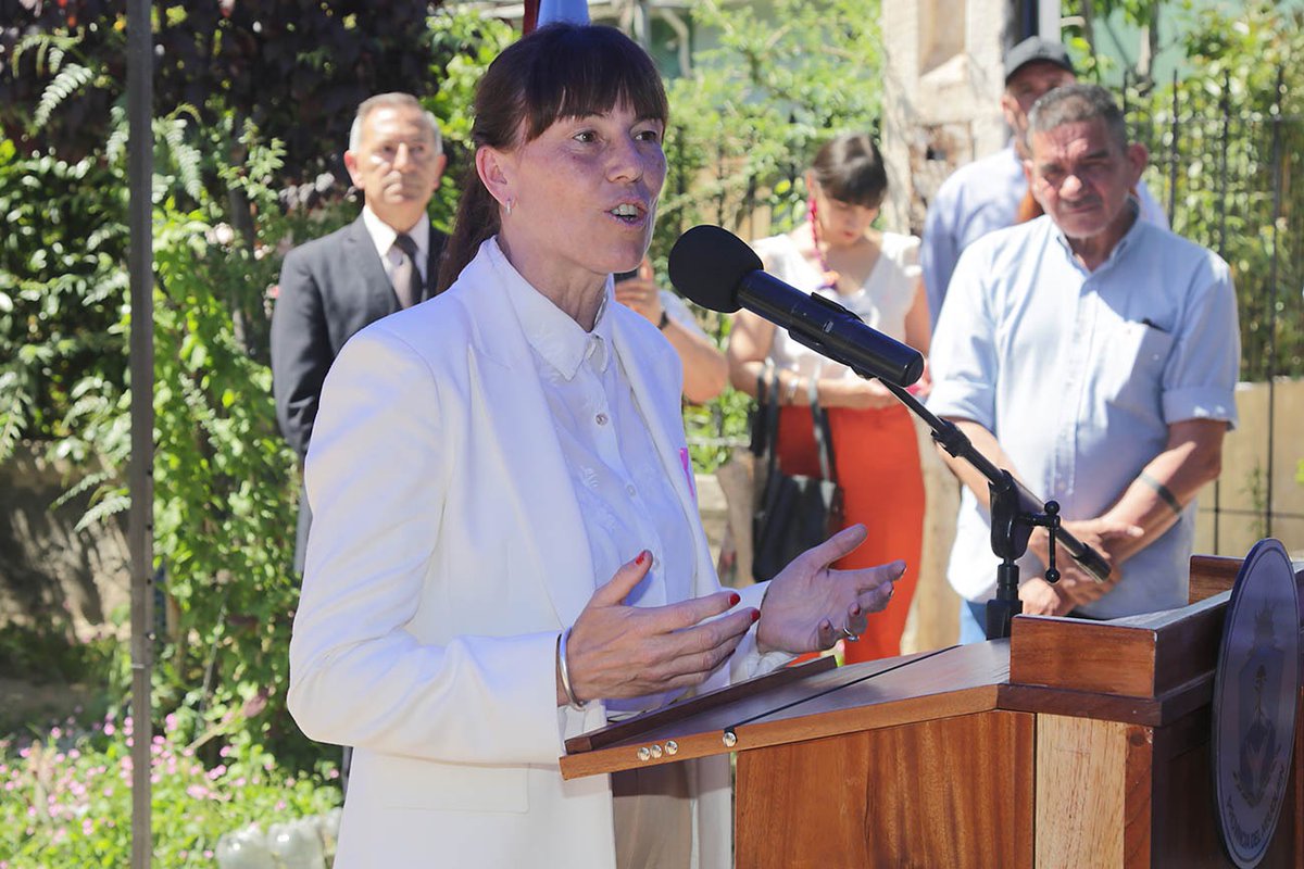 TRABAJAR CON LOS MUNICIPIOS EN CADA POLÍTICA PÚBLICA 

En Vista Alegre inauguramos una nueva casa integral de las mujeres, junto a la ministra <a href="/JulietaCorroza/">Julieta Corroza</a> y al intendente José Assad.

Un espacio para la promoción de derechos y la sensibilización en materia de género.