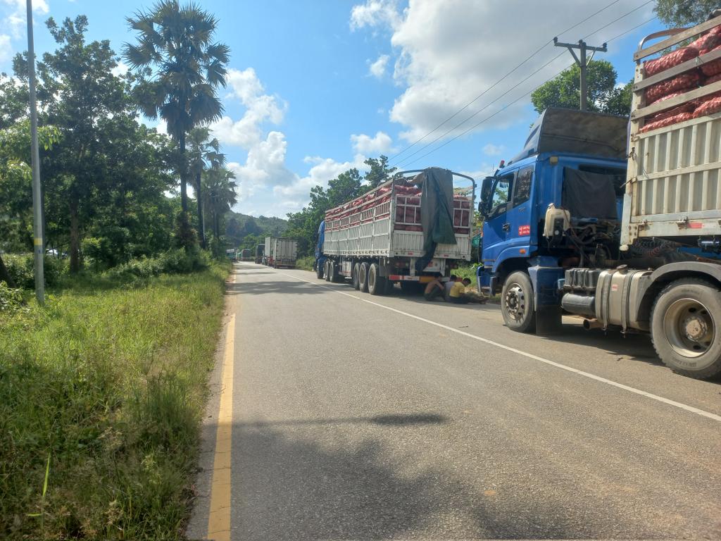 htwenge's tweet photo. Stucking at Pu Law (a small town bet Dawei and Myeik) bcuz of  on-going fighting. #WhatsHappeninglnMyanmar https://t.co/uKrBiqtxes